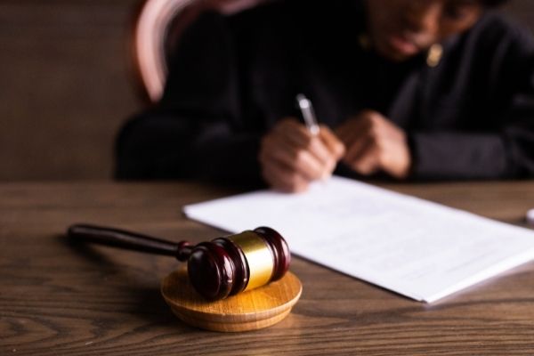 עיקול נכסים