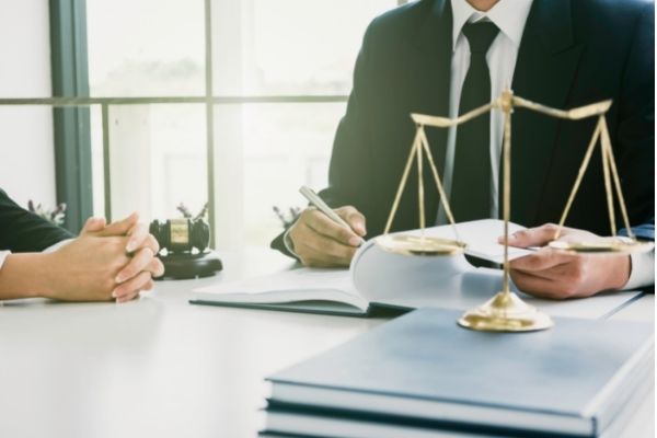 עורך דין אזרחי